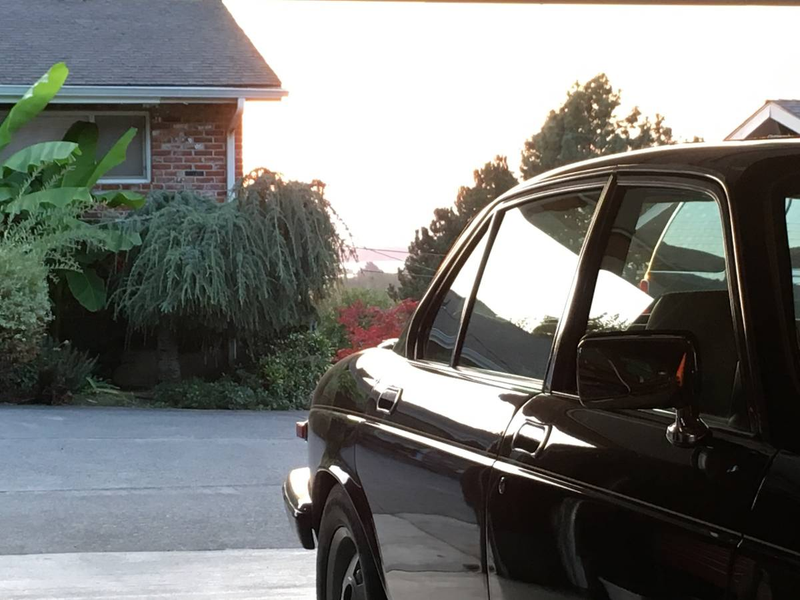 Illustration for article titled At $5,500, Would You Let This 1980 Jaguar XJ6 Series III Class Up the Joint?